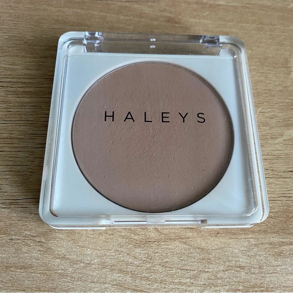 Haleys Beauty Re-Sculpt Contour Powder